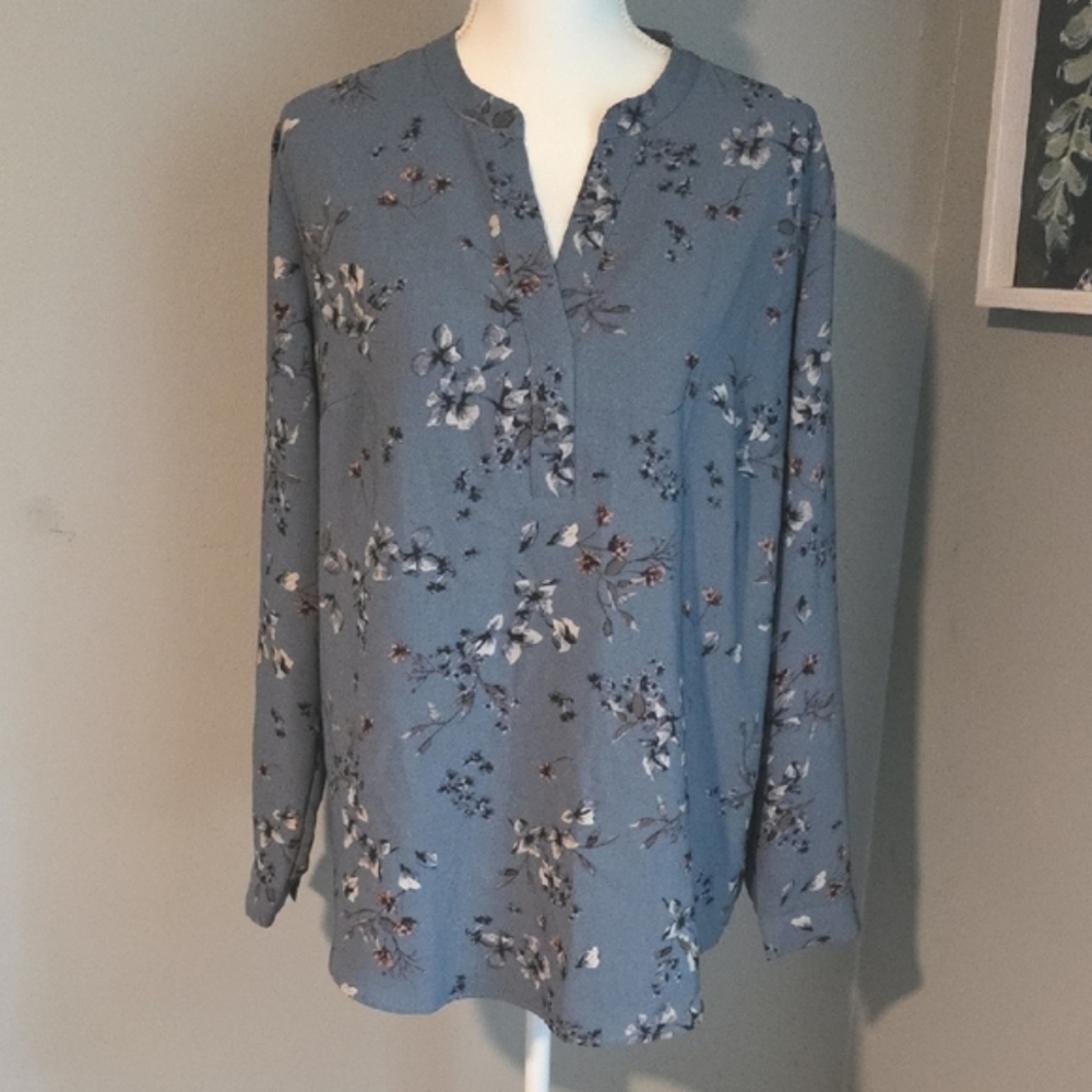 Hilary Radley Blue Floral Blouse Size Large